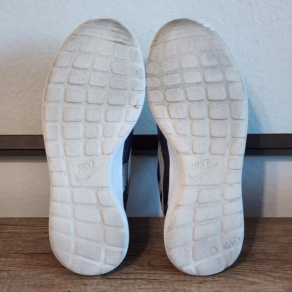 Nike Roshe One Jacquard Print (845009-001) Women's Running Shoes Size 8.5 Gray - Picture 6 of 8